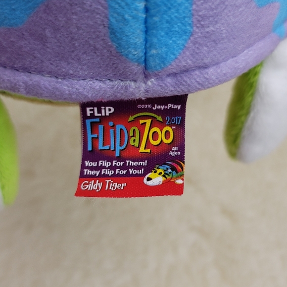 FlipaZoo Gildy Tiger Toby Turtle 2 In 1 Plush - Picture 2 of 14